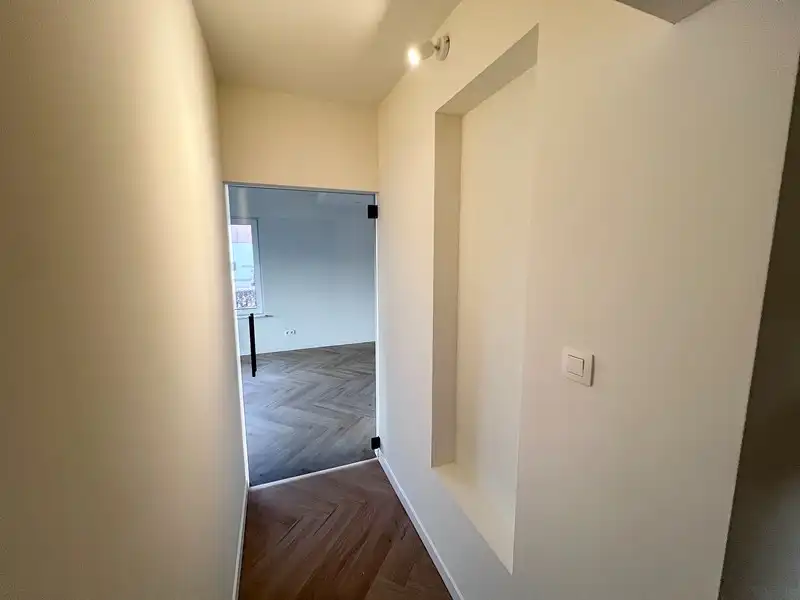 Stijlvol gerenoveerd appartement met 3 slaapkamers, garage en berging foto 19