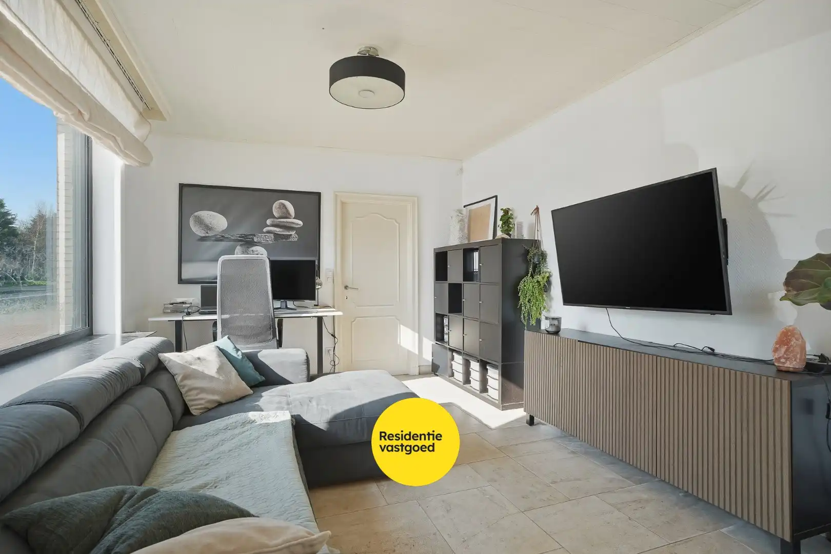 Ruime hoekwoning in het centrum van Eernegem foto 4