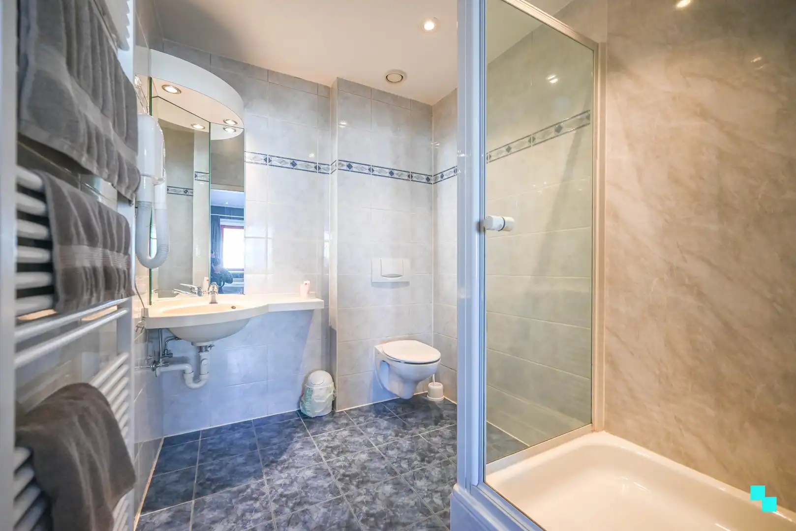 Multifunctioneel handelspand op toplocatie foto 23