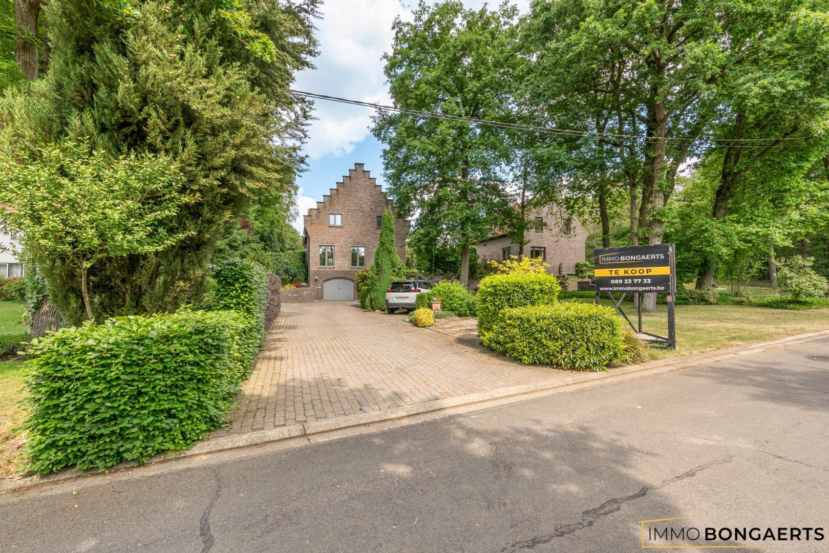 Zeer ruime woning op een leuke locatie te Bret-Gelieren. foto 2
