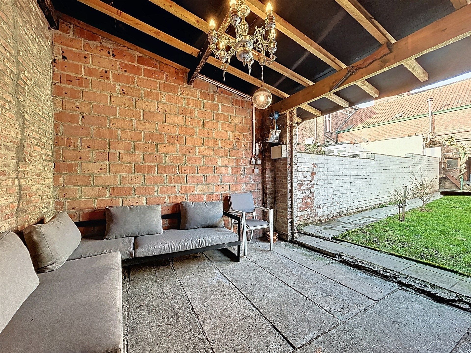 Half open bebouwing met 3 slp en 3 garages  foto 4