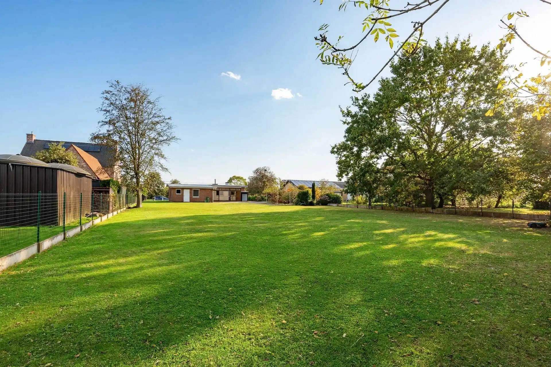 Uitstekend gelegen bungalow op uitzonderlijk perceel foto 26