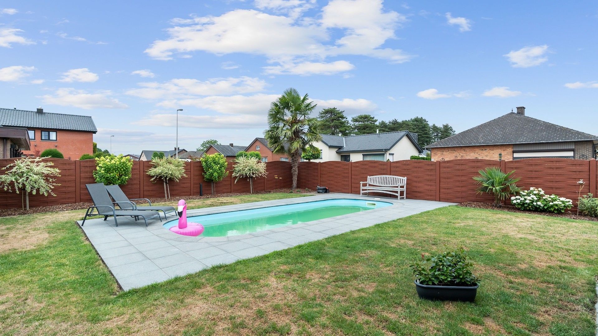 Onderhoudsvriendelijke en gelijkvloerse woning met zwembad foto 23