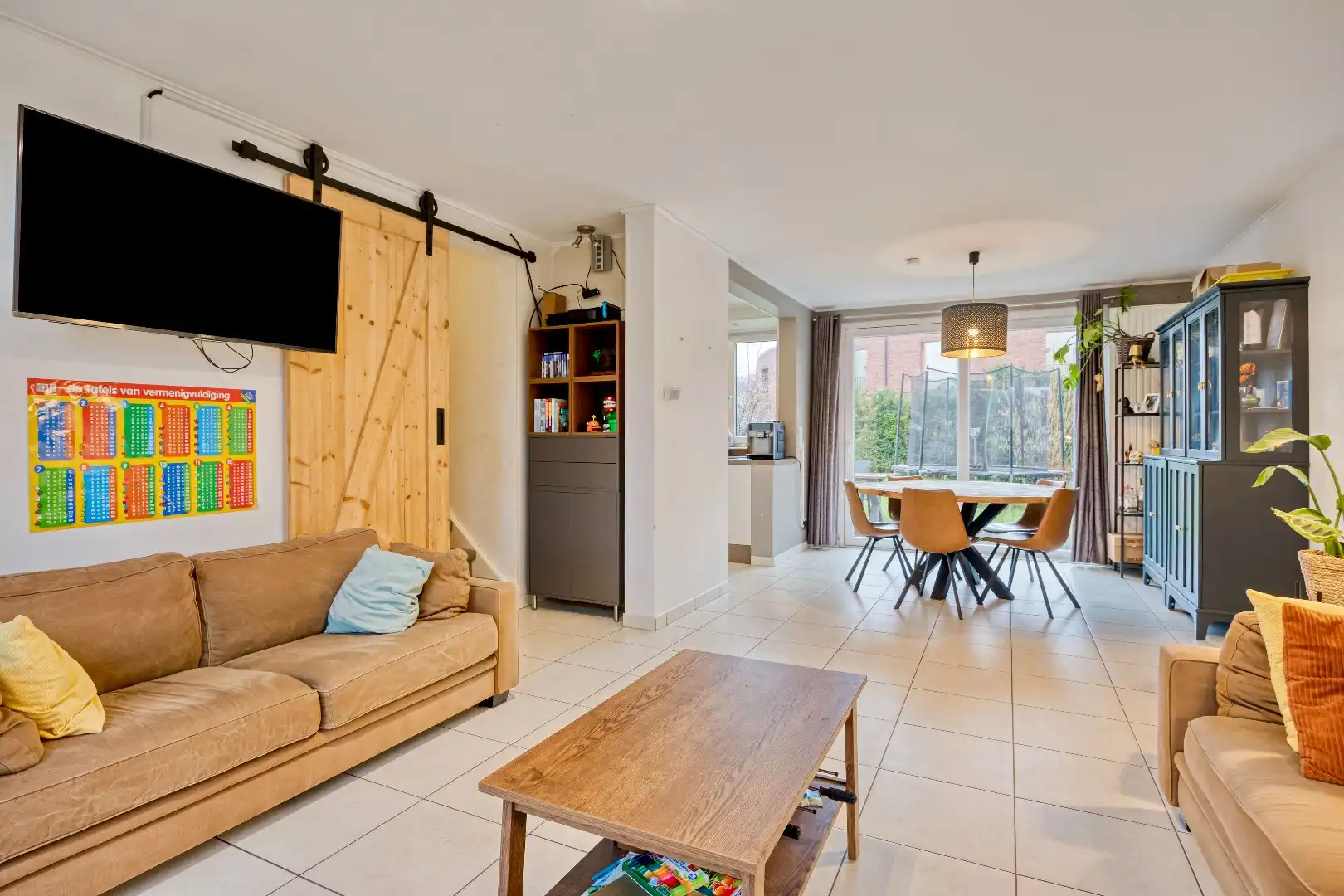 Instapklare woning te koop met 3 slpk, garage en tuin. foto 4