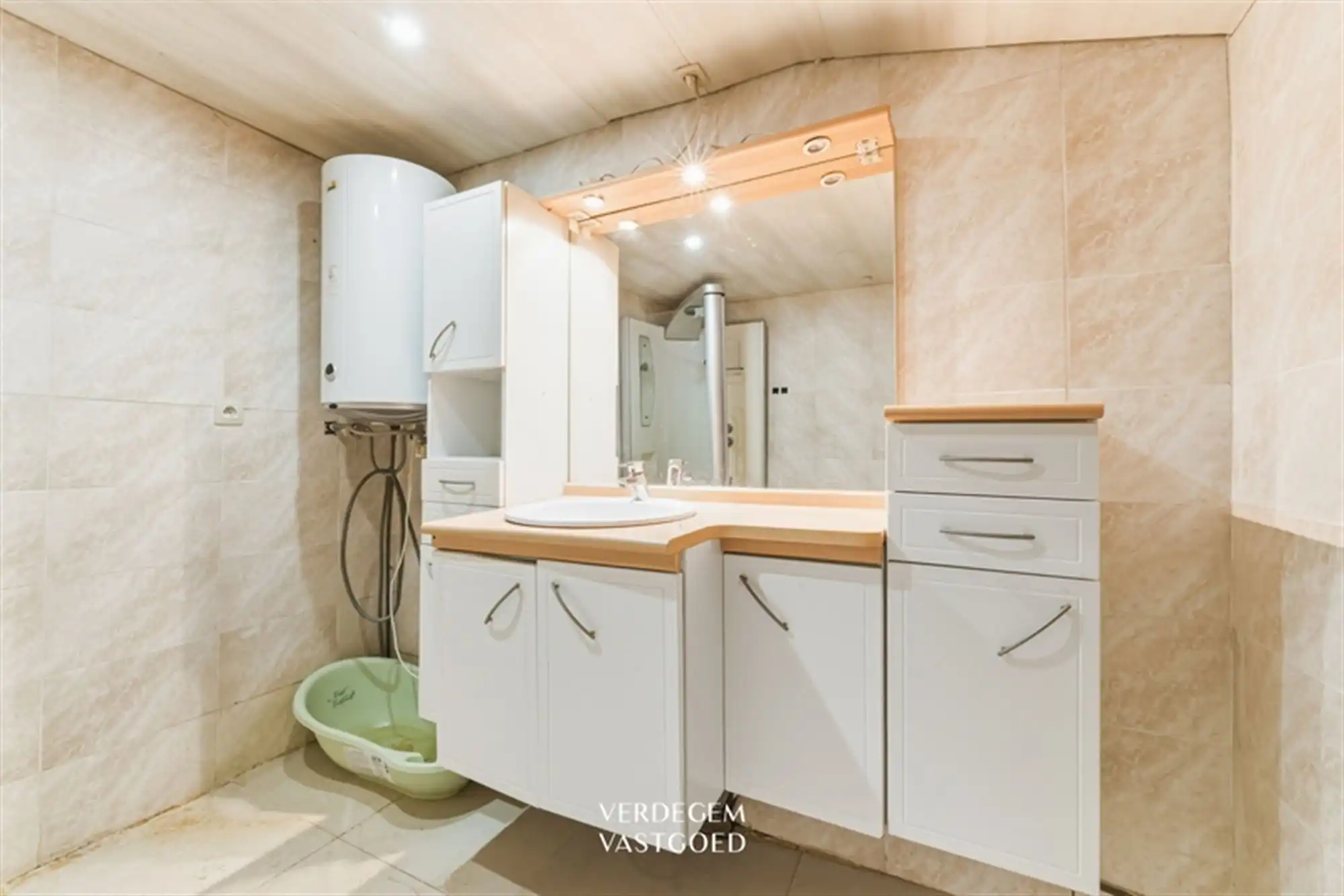 Rustig gelegen rijwoning met 3 slaapkamers en terras foto 11