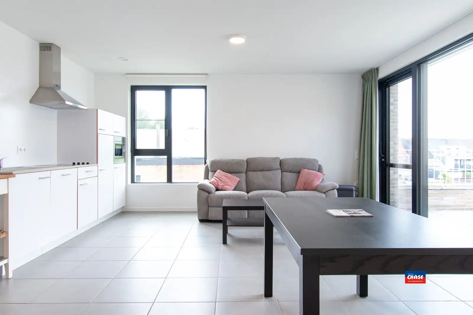 Assistentiewoning met ruim terras en autostaanplaats foto 9