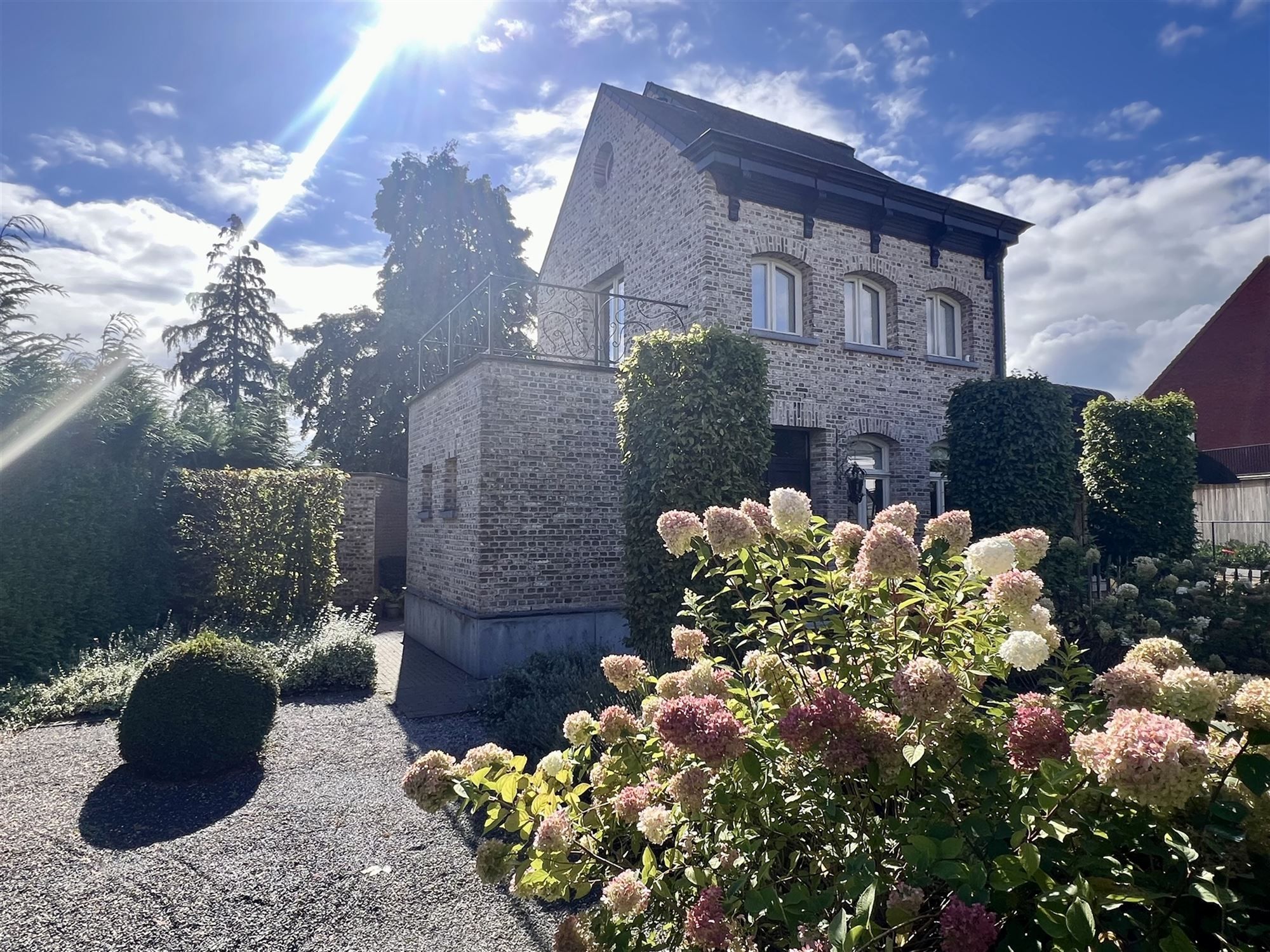 UITZONDERLIJKE WONING MET HANDELSRUIMTE MOGELIJKHEID KANGOEROEWONING foto 18