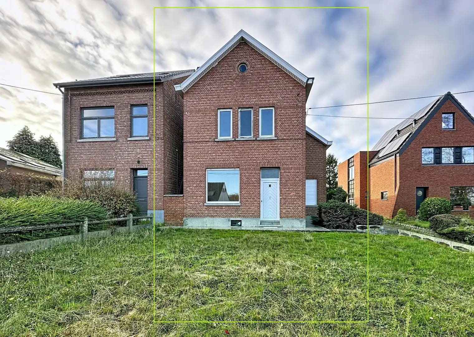 Ruime woning met tuin, terras, garage en 4 slaapkamers te Kessel-Lo! foto {{pictureIndex}}