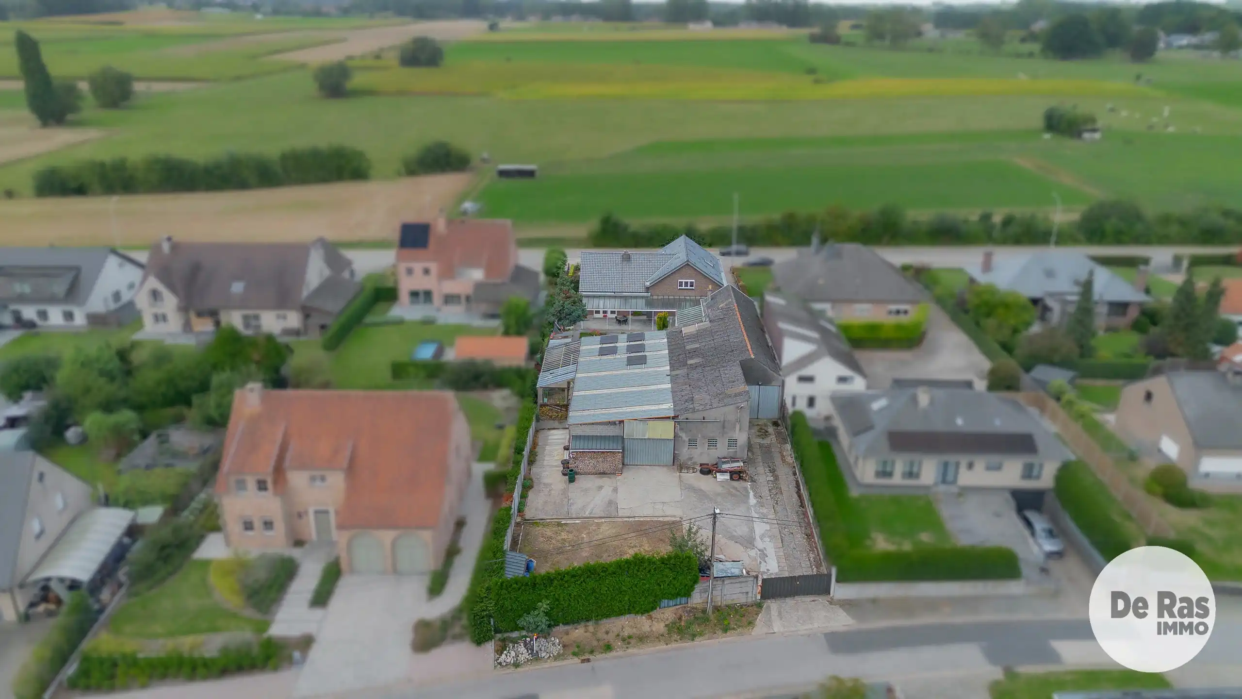 HERZELE - Ruime villa met magazijn op 16a18ca&nbsp; foto 3