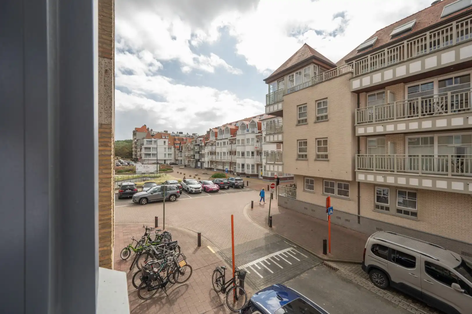 Luxueus afgewerkte nieuwbouwwoning met 4 slaapkamers op enkele stappen van de zee in Heist-aan-Zee foto 42