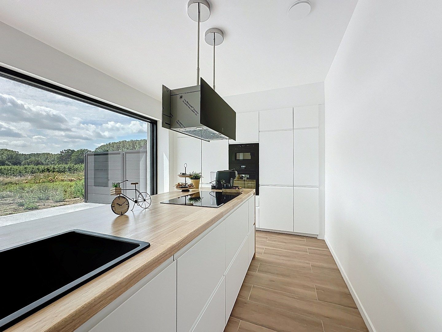 Instapklare vernieuwbouwwoning in het hart van Wezemaal foto 8