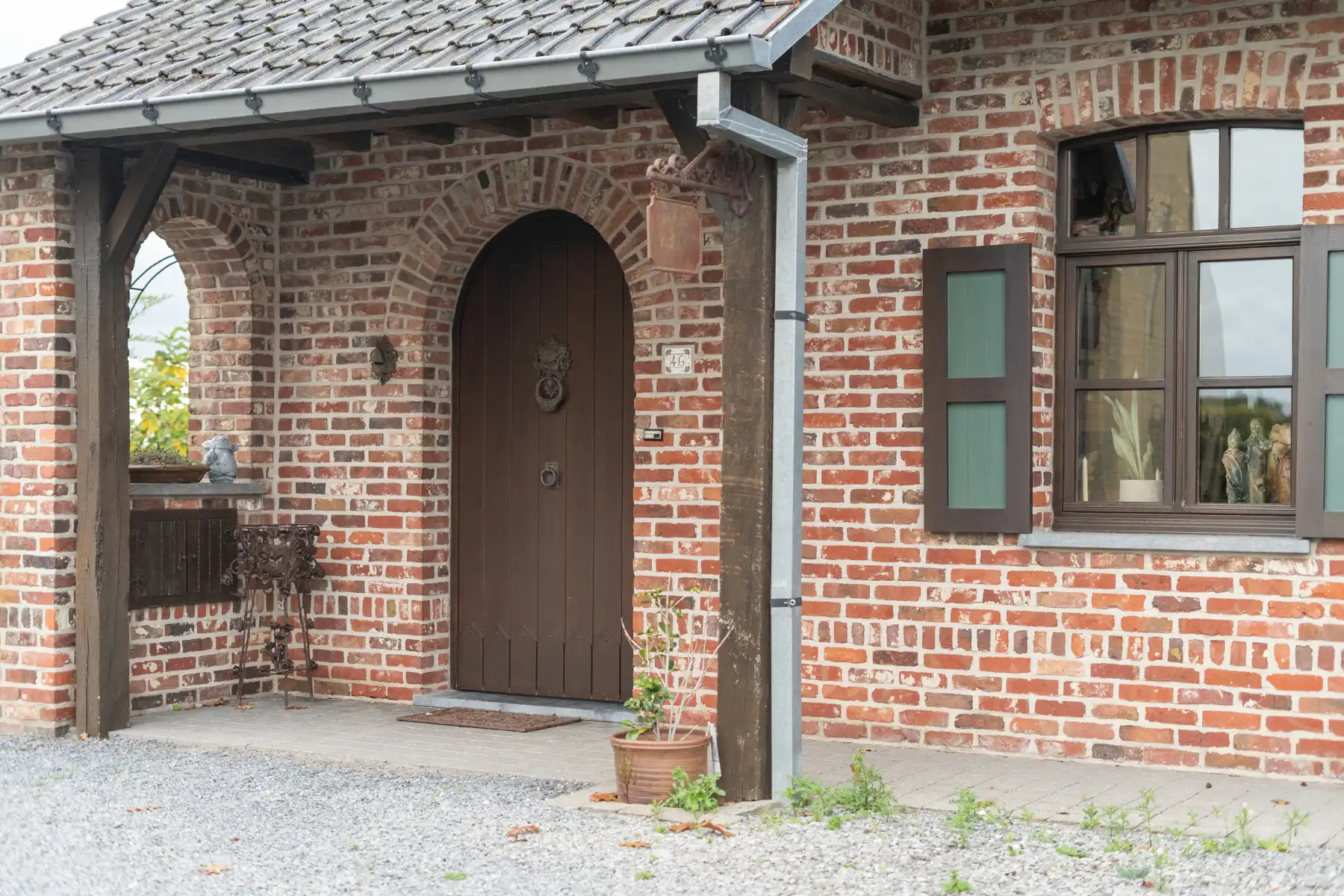 Landhuis met 2 magazijnen, rustig gelegen op 5.388 m² foto 6