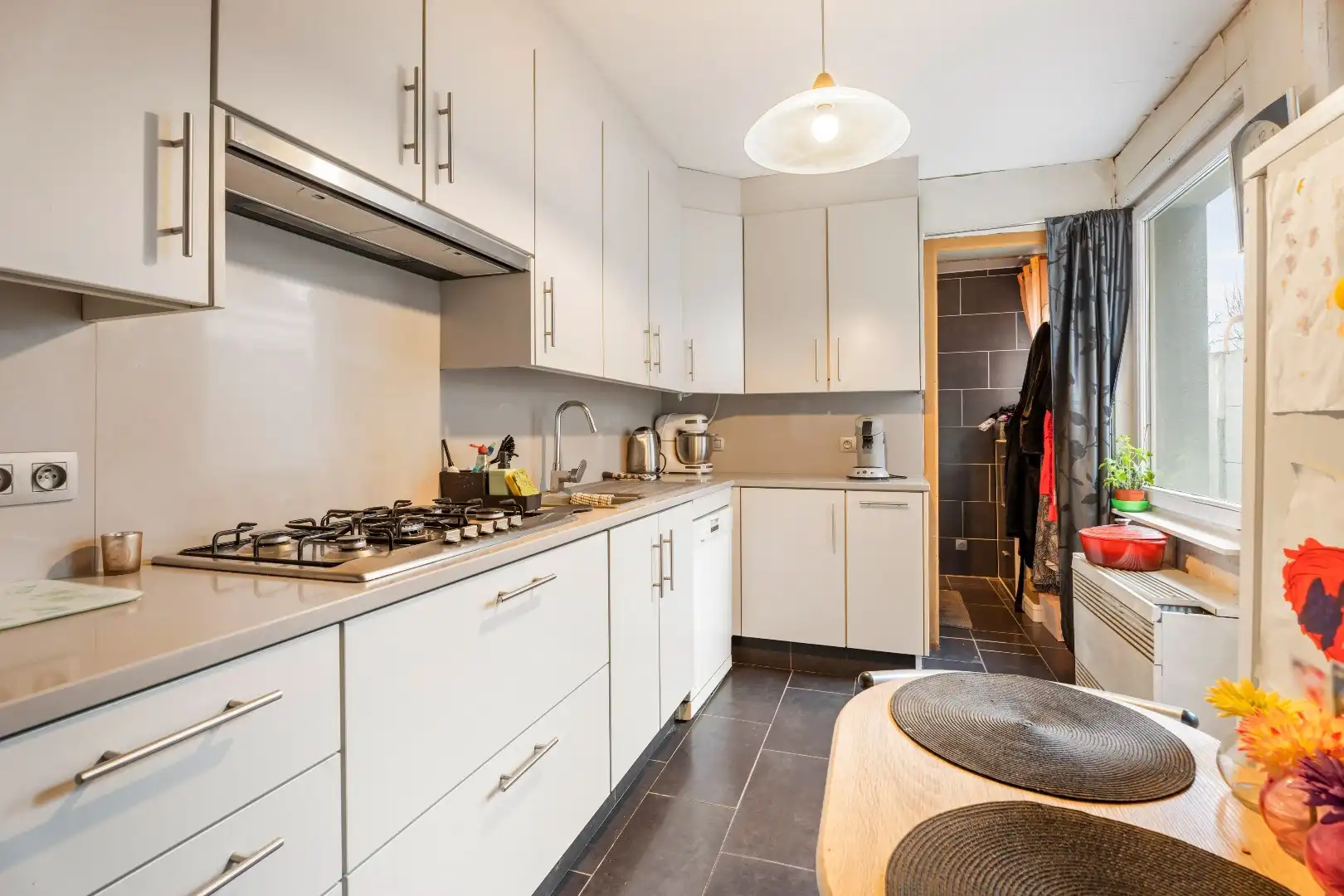 KARAKTERVOLLE STADSWONING MET TUIN  foto 6