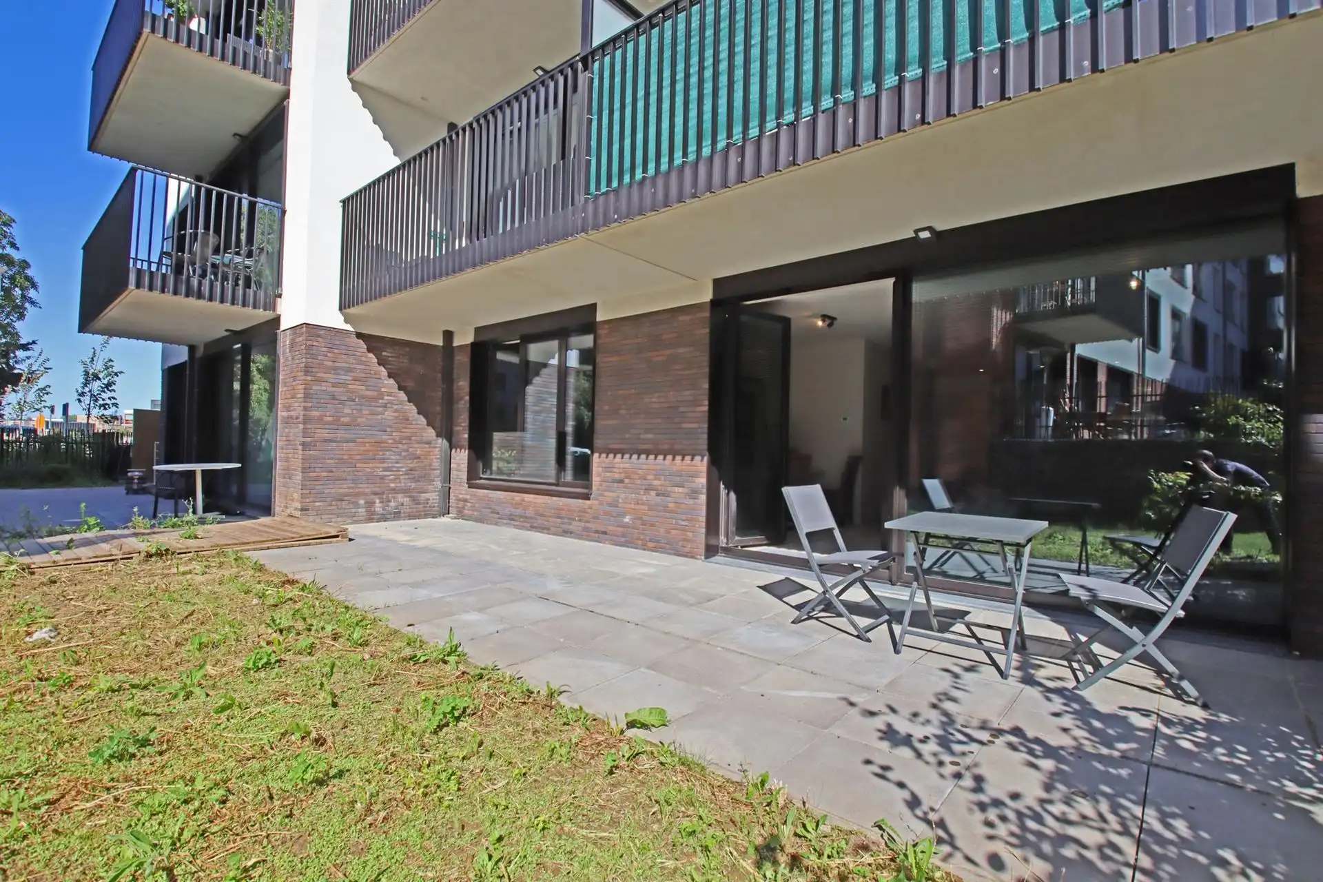 Recent en volledig gemeubeld appartement foto 14
