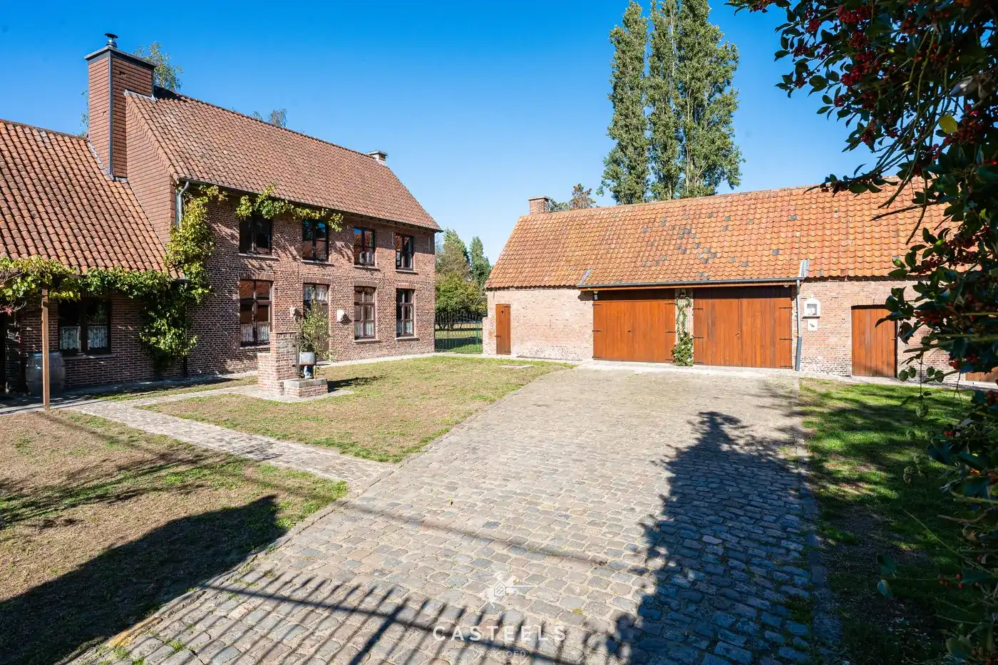 De Spaanse Hoeve, karaktervol wonen op ruim 1,3 hectare in Laarne foto 2