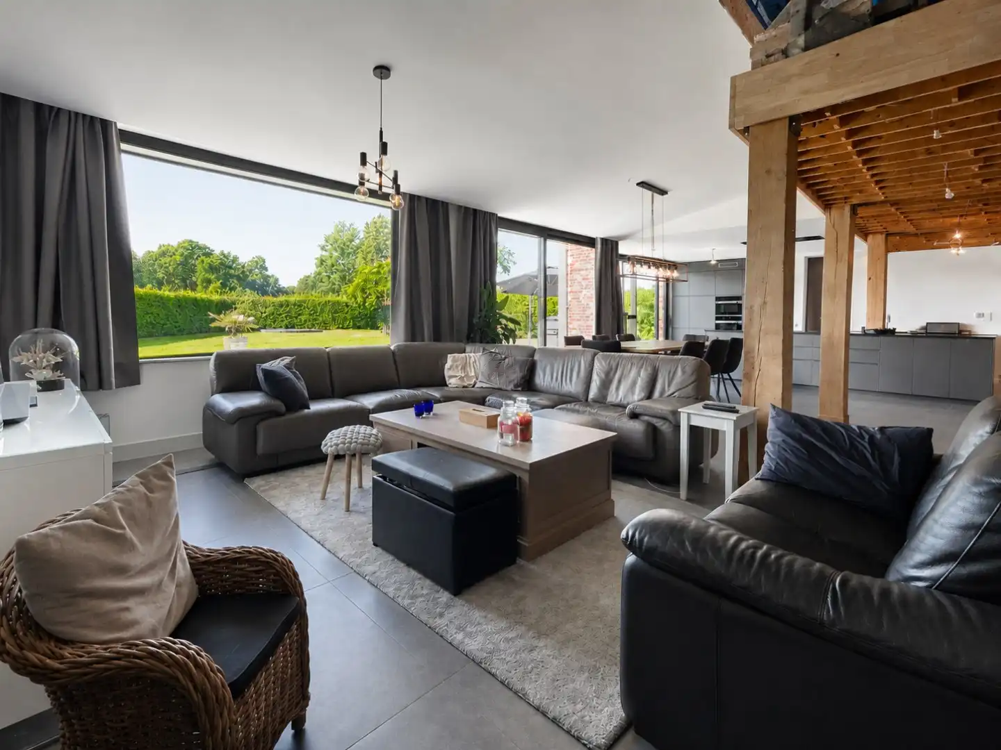 Gerenoveerde hoeve in loftstijl met zwembad op 12a 97ca foto 6