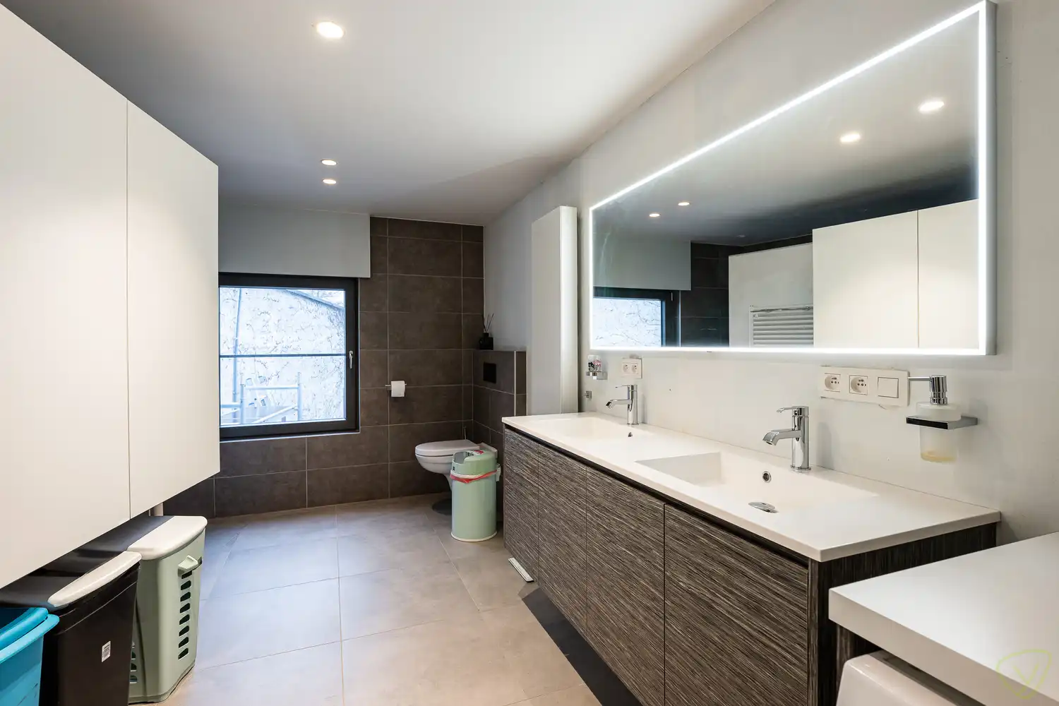 Ruime woning langsheen de Nekke te Zomergem. foto 18