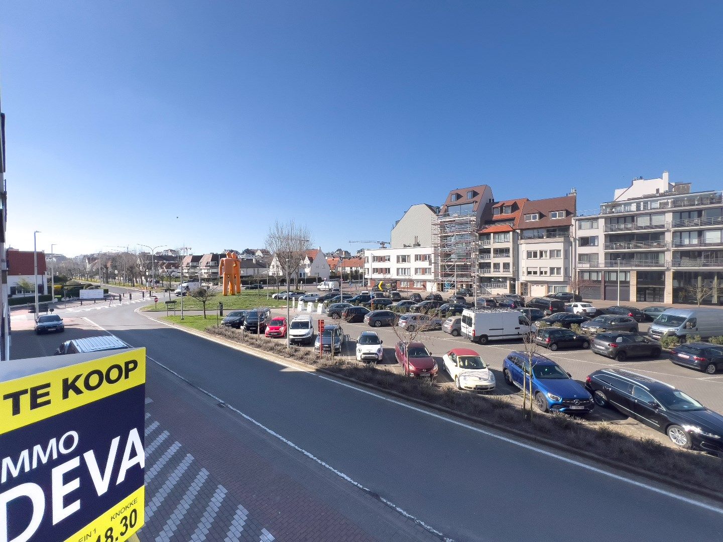 Recent appartement met 2 slpk. en een open zicht gelegen in het centrum van Knokke. foto 3