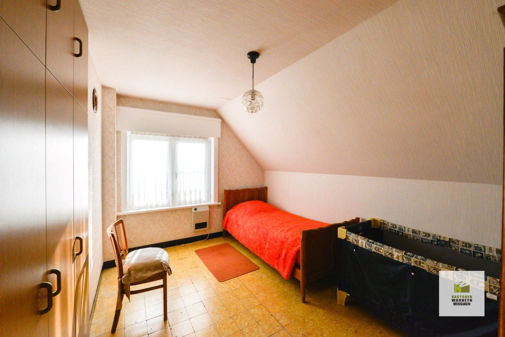 Te renoveren woning met kantoor/toonzaal met grote parking  foto 16