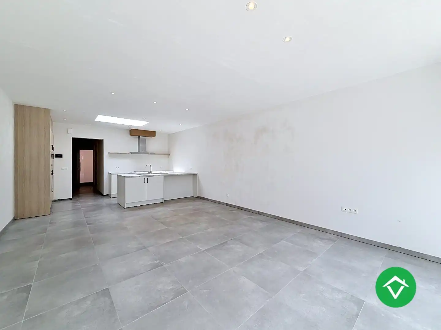 Centraal gelegen nieuwbouwwoning met 3 slaapkamers, tuin en overdekte autostaanplaats foto 8