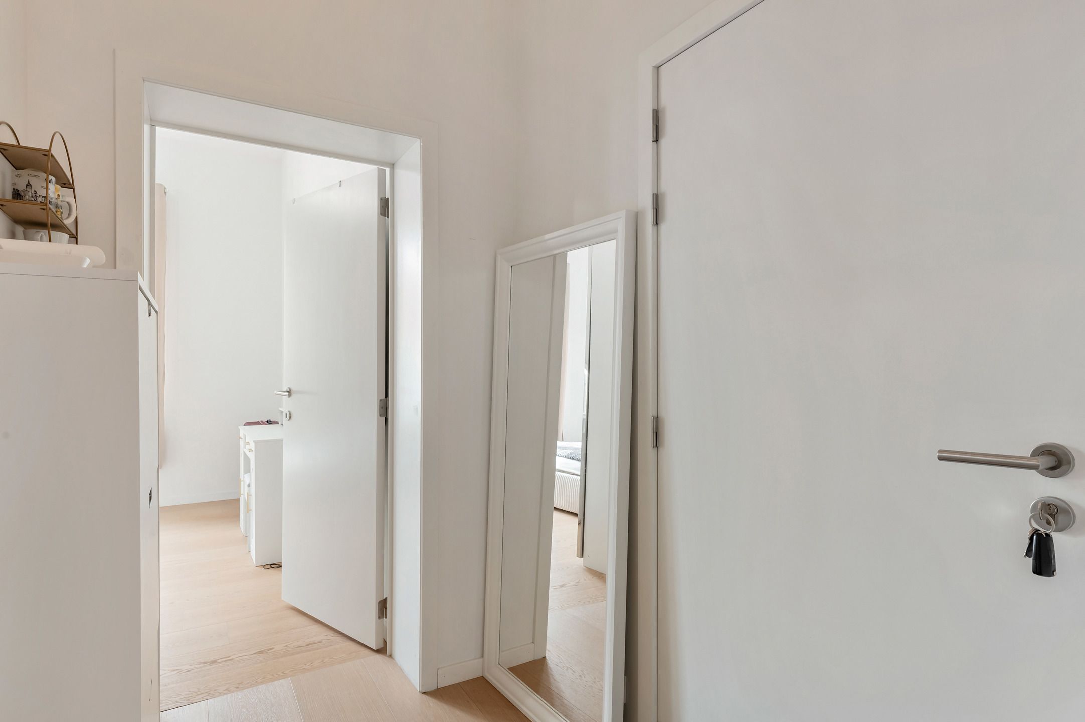 Nieuwbouw gerenoveerd twee-kamer appartement van 69 m² foto 8
