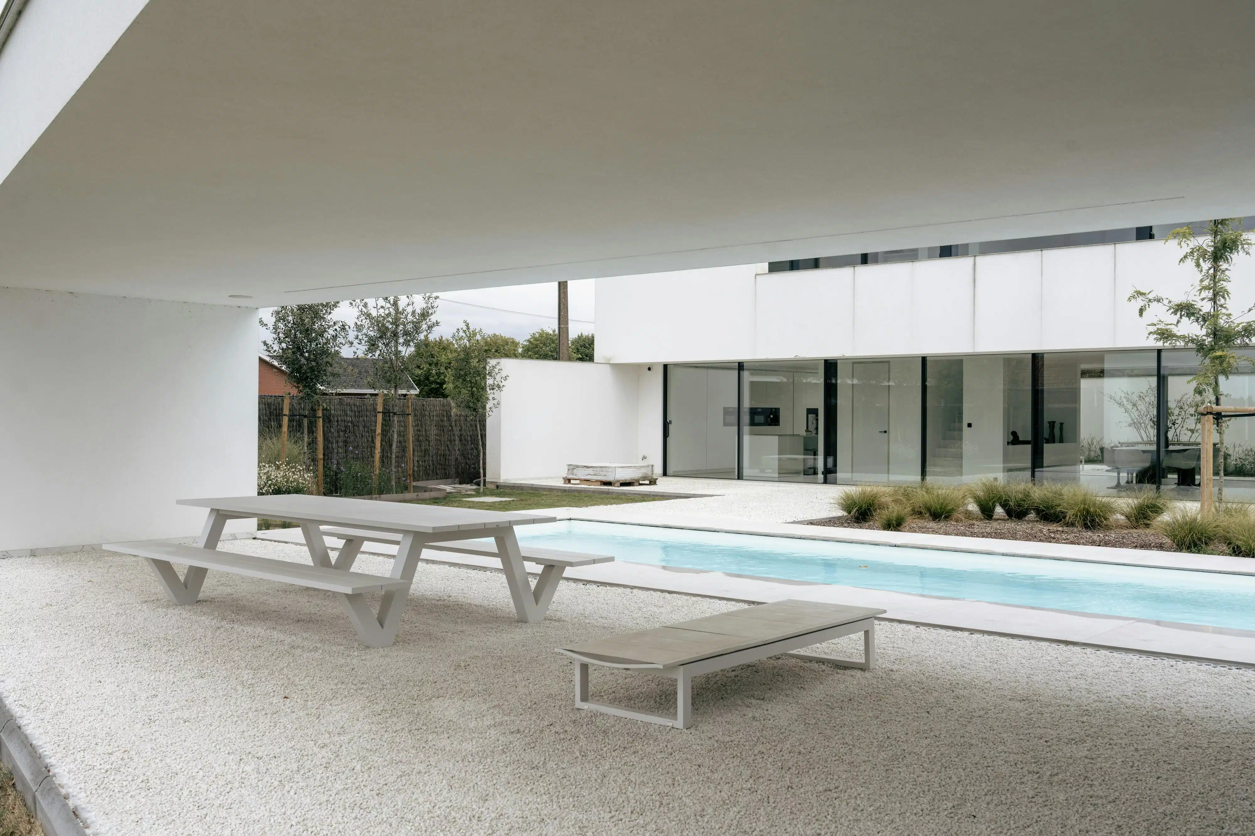 Hypermoderne strakke villa met zwembad in Gits foto 3