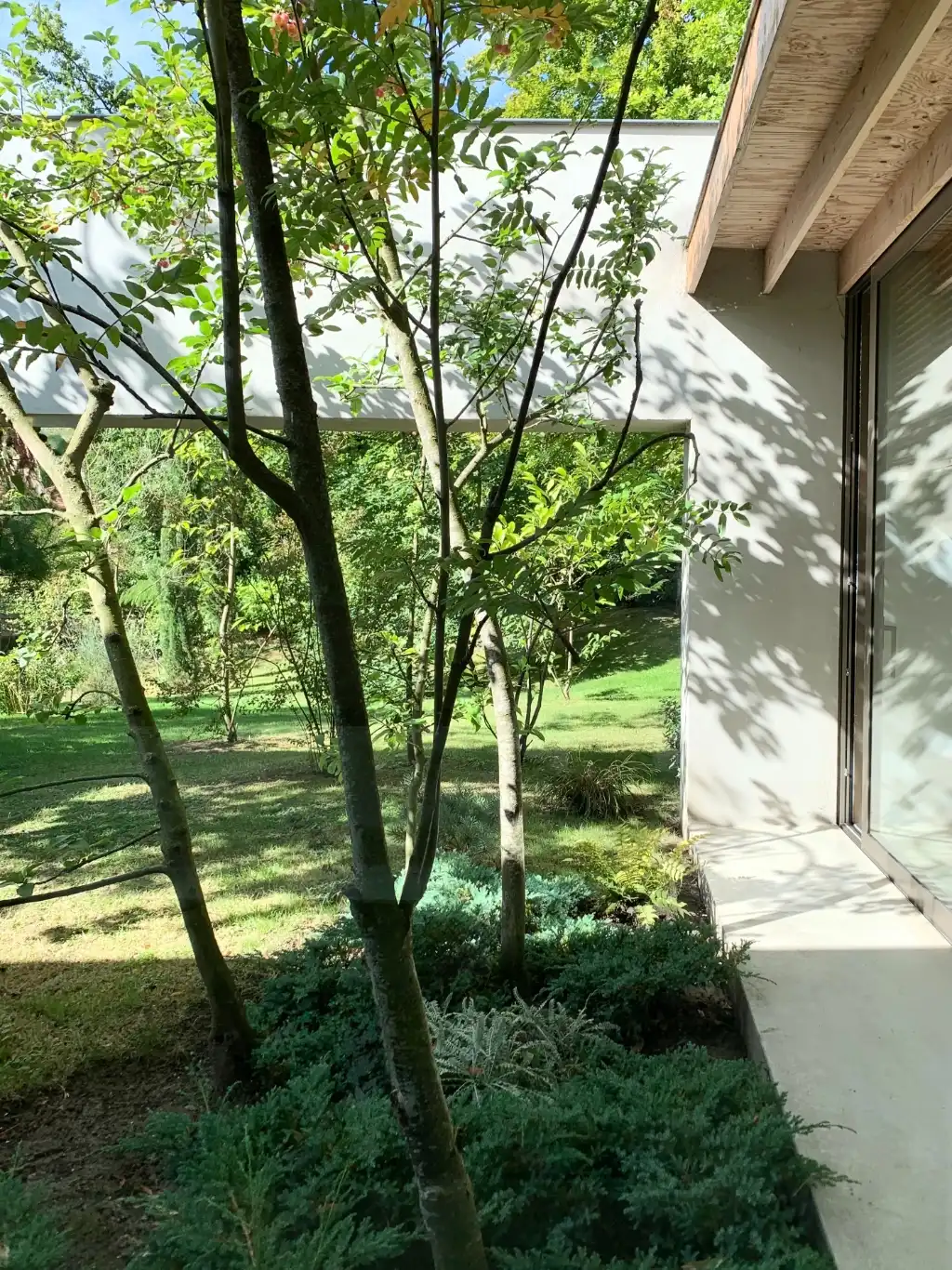 Architecturale laagbouwvilla met binnenzwembad en unieke beleving met het omliggende landschap. foto 25