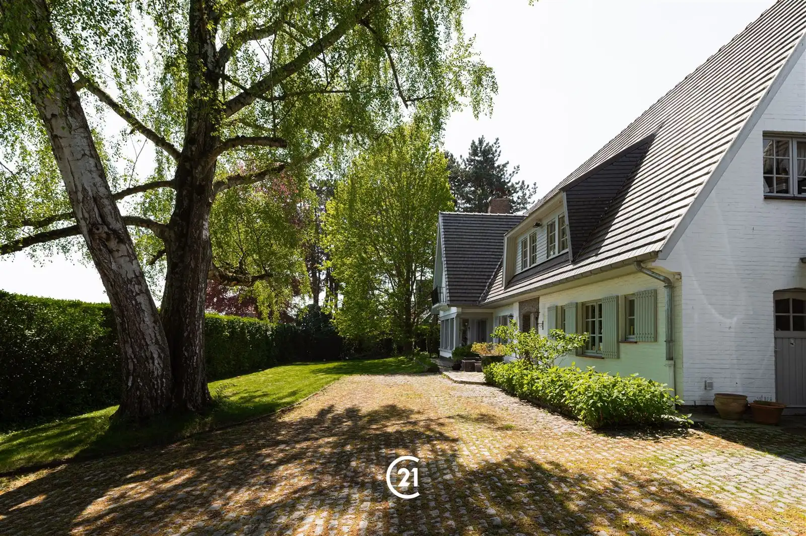 Ruime gezinswoning te Geraardsbergen! foto 3