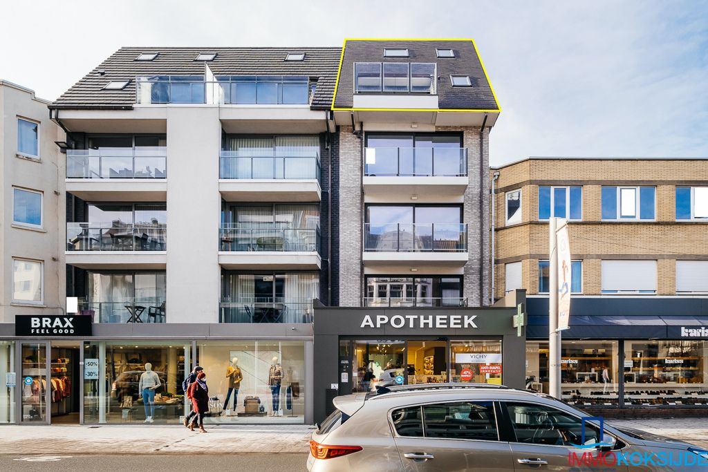 Zeer ruim appartement (161 m2) met 4 slaapkamers in moderne nieuwbouwresidentie foto {{pictureIndex}}
