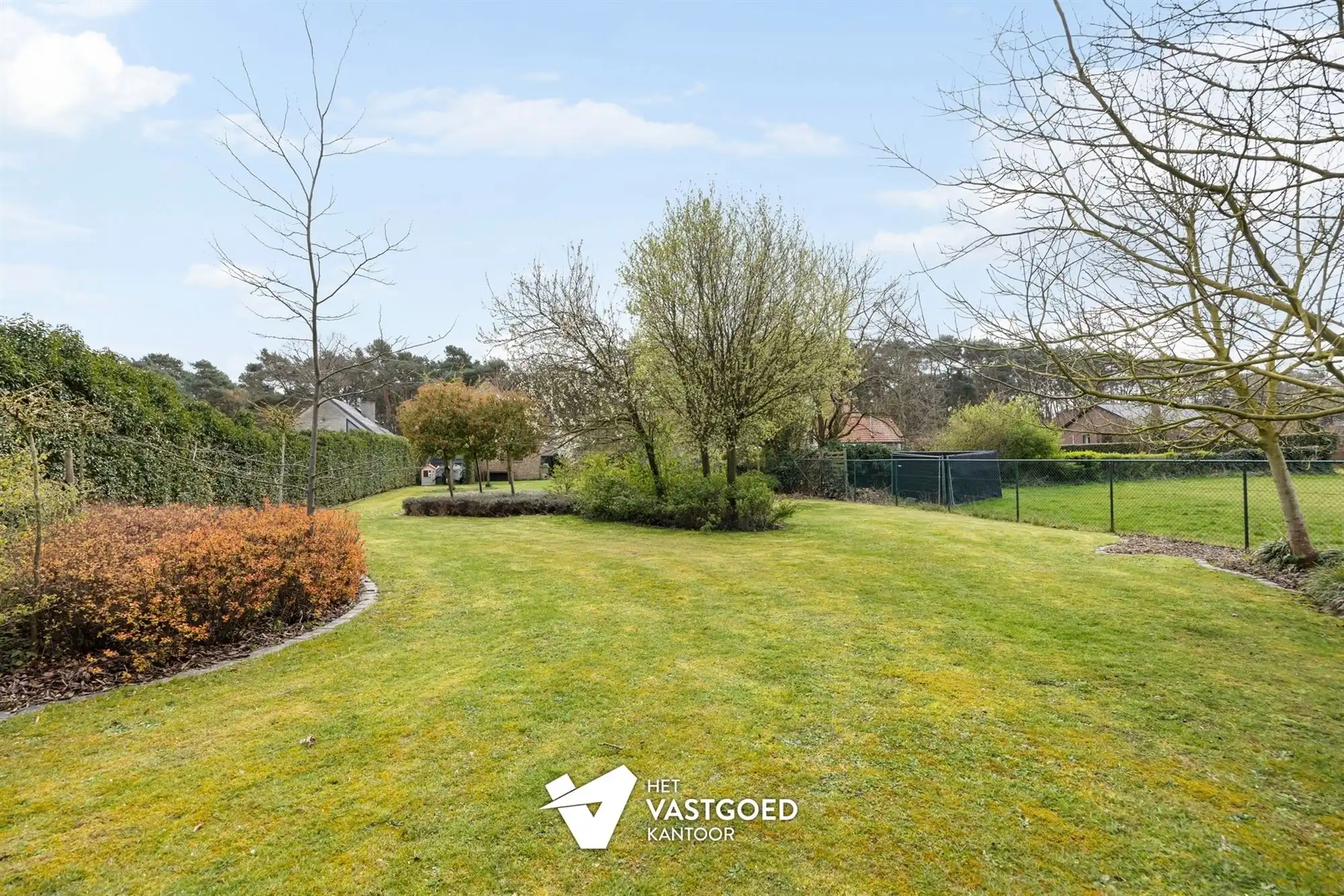 PERFECT ONDERHOUDEN WONING MET 6 SLAAPKAMERS EN WERKHUIS/GARAGE IN GROENE OMGEVING TE VIVERSEL foto 35