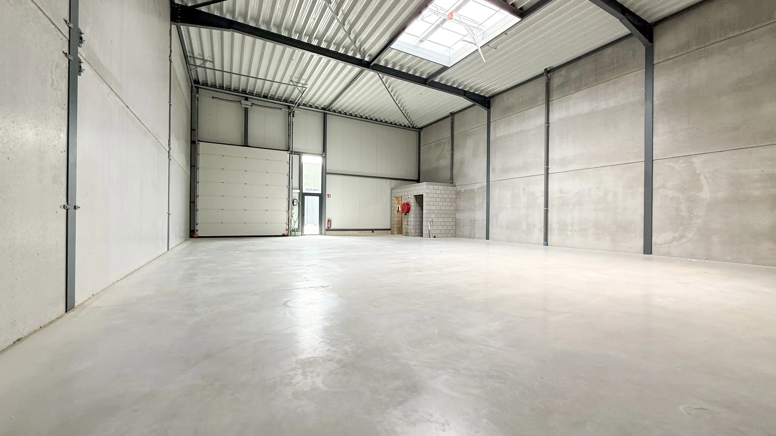 Nieuwbouw KMO-unit van 216 m² op topligging in Beringen! foto 7