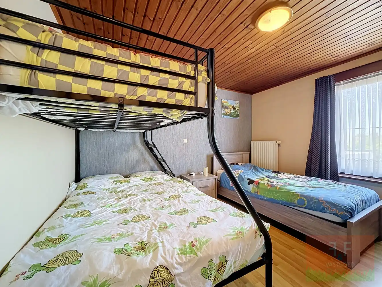 Instapklare energiezuinige gezinswoning met 3 slaapkamers en tuin te Sint-Lievens-Houtem foto 14