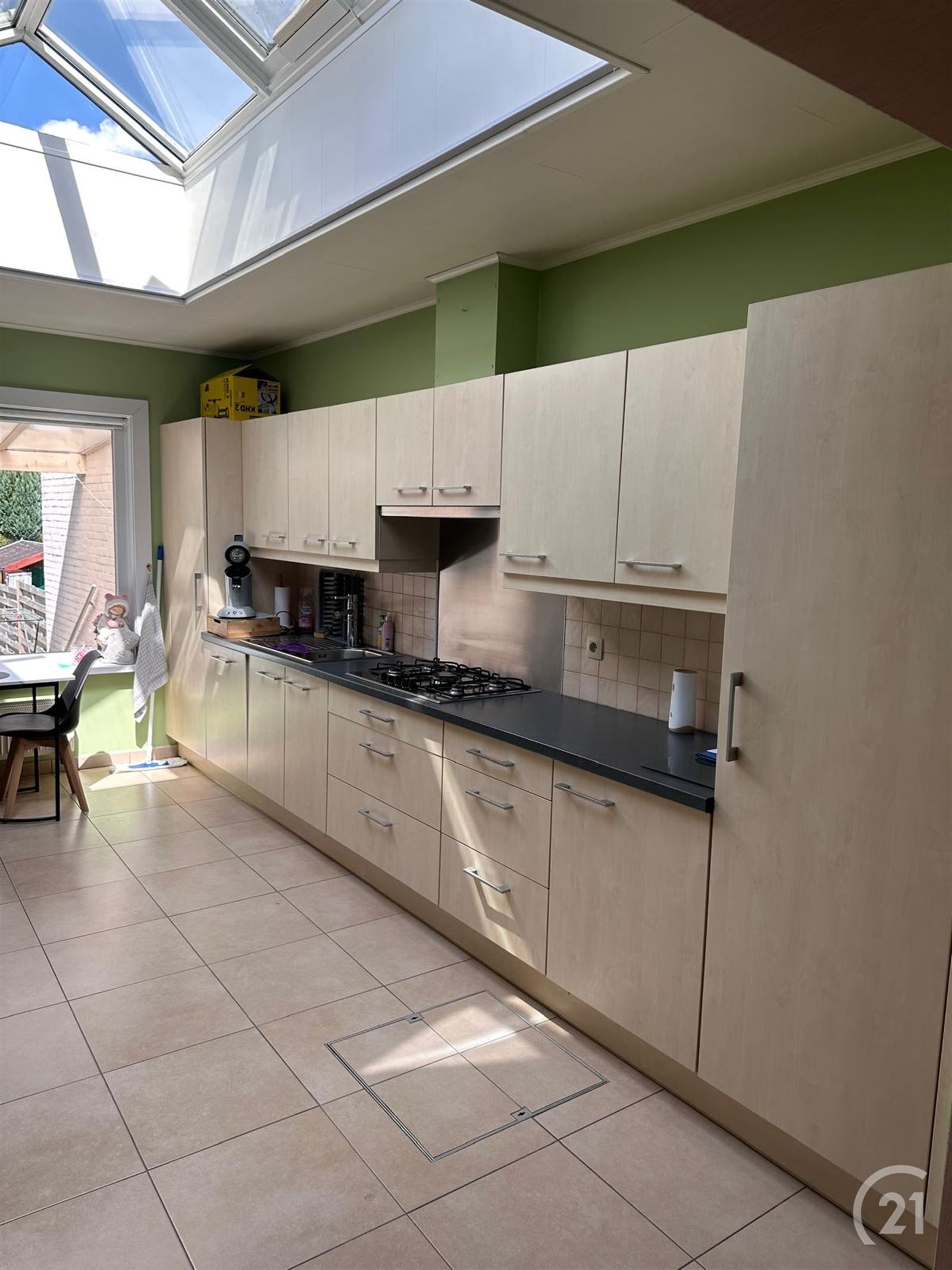 Gerenoveerde woning met tuin in rustige straat foto 7