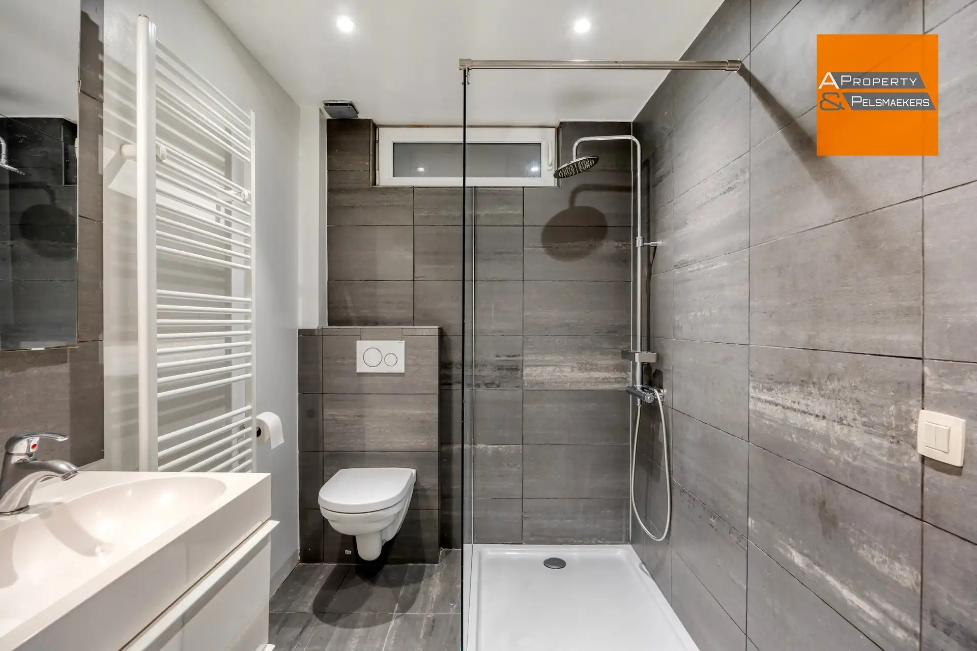 Instapklaar 1-slaapkamerappartement met open leefruimte foto 10