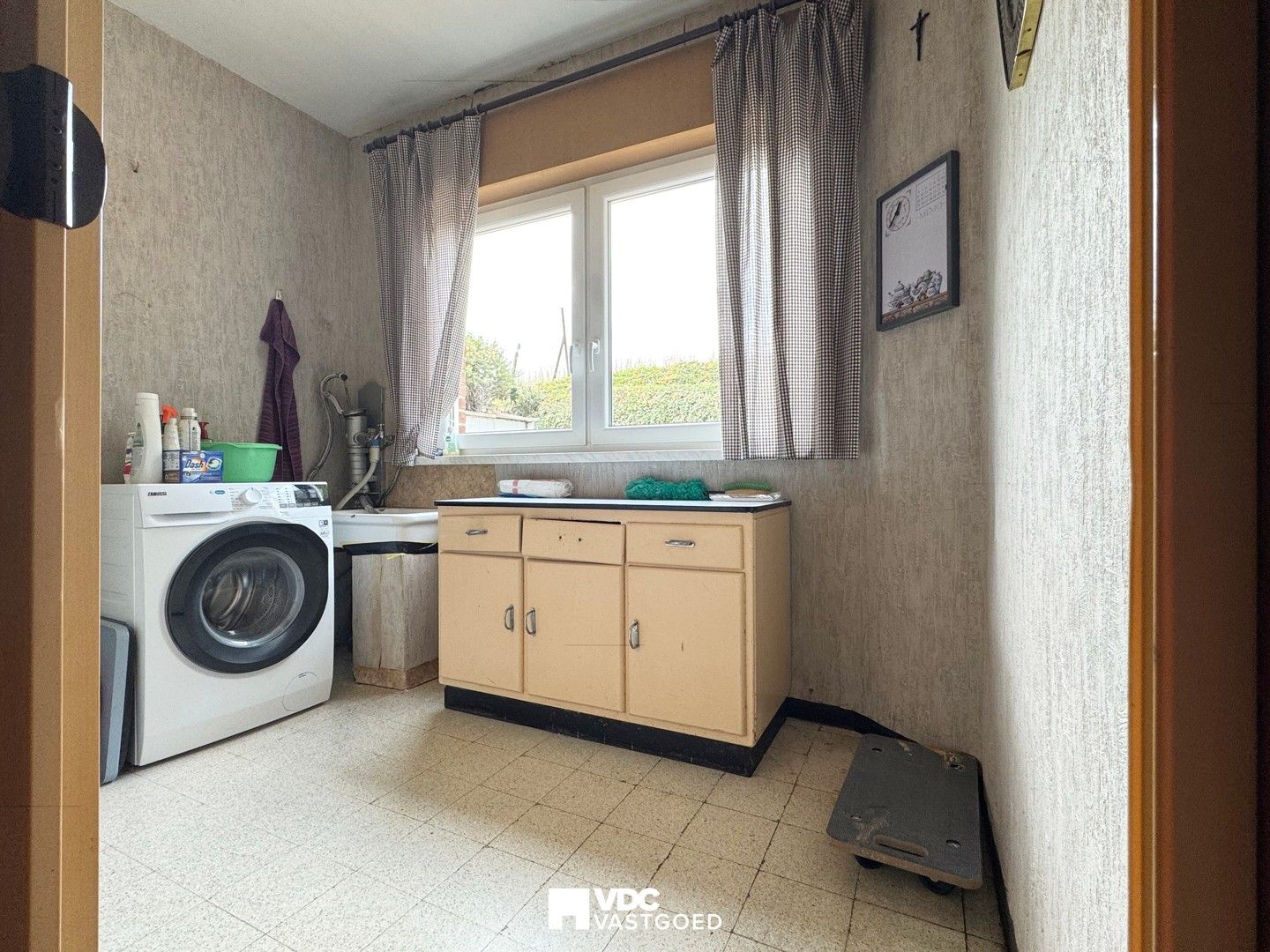 Te renoveren woning met uniek uitzicht op de velden foto 9
