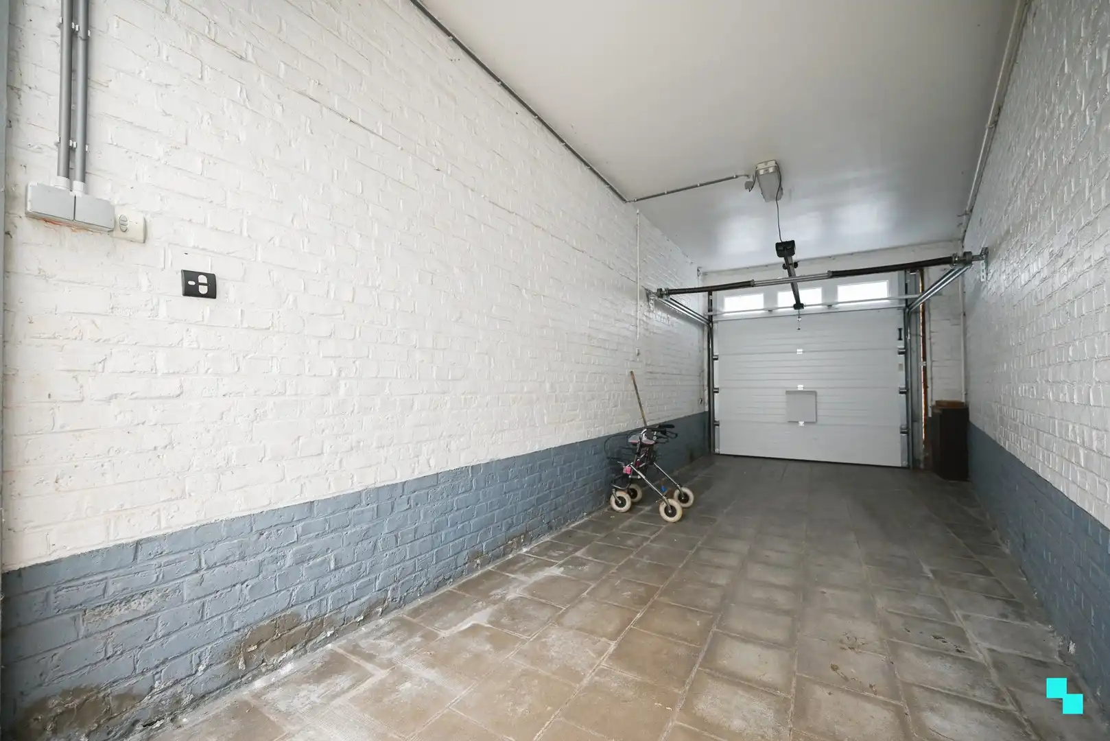 Te renoveren ééngezinswoning met vier slaapkamers en stockagemogelijkheden te Izegem foto 12