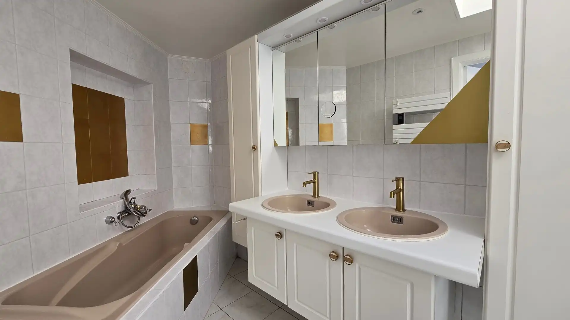Stijlvol gerenoveerde woning nabij De Vaart (Leuven) foto 4