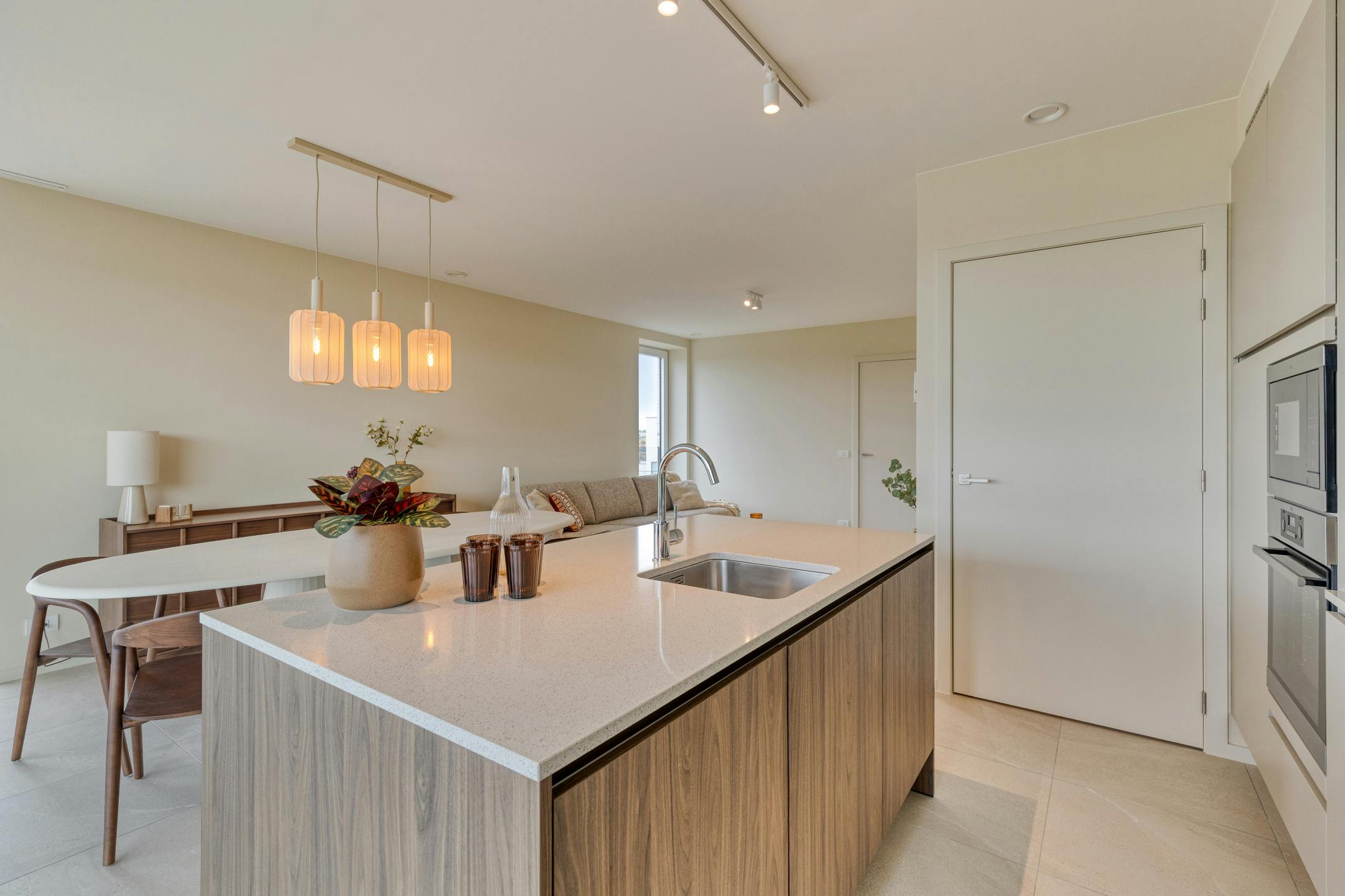 Volledig ingerichte én geschilderde modelappartement! foto 6