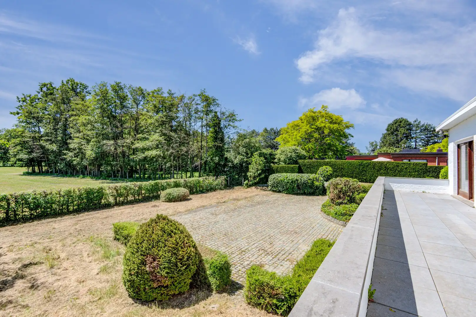 Ruime villa met 5 slaapkamers en grote tuin foto 11