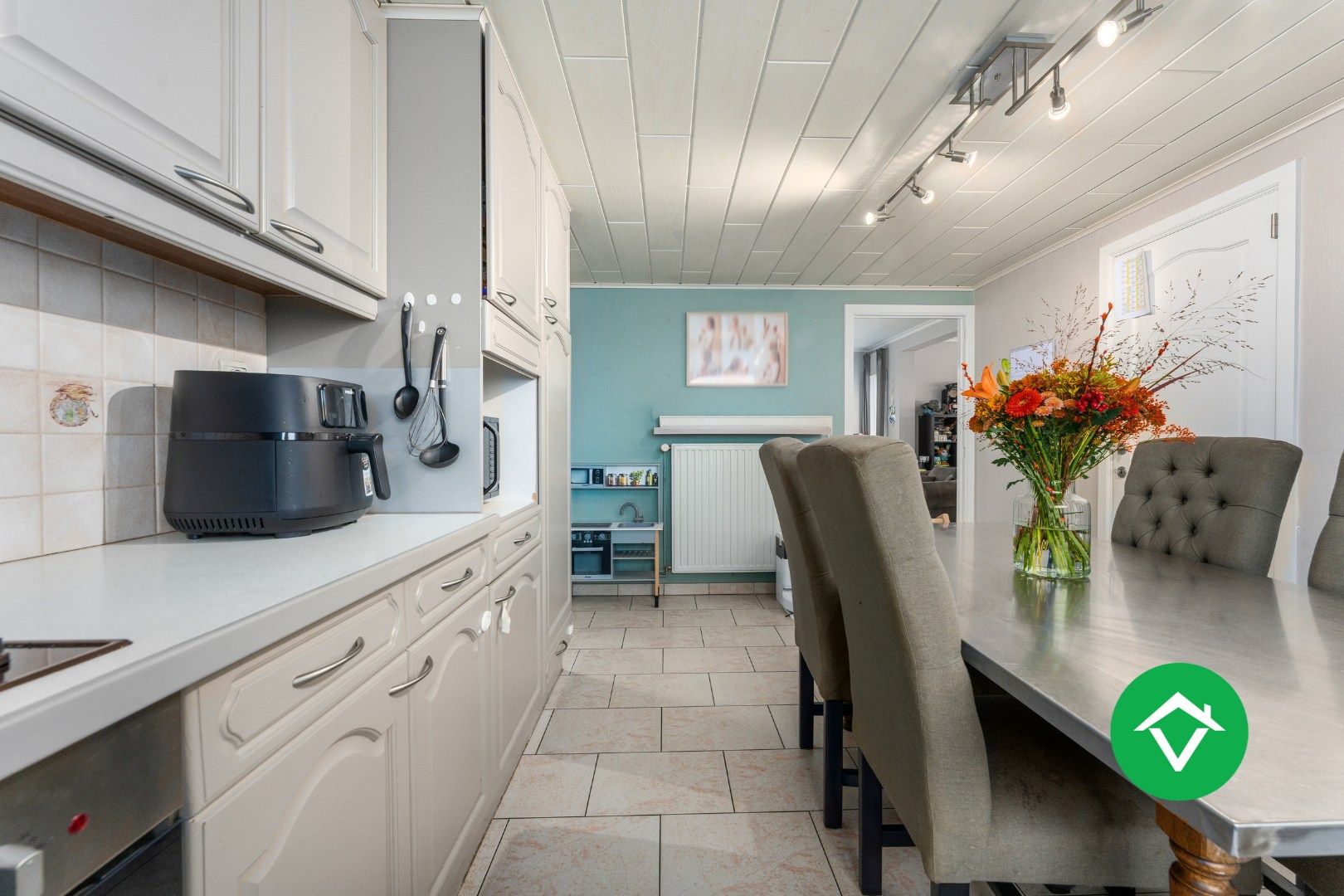 Instapklare alleenstaande woning met zuidgerichte tuin in Staden foto 11