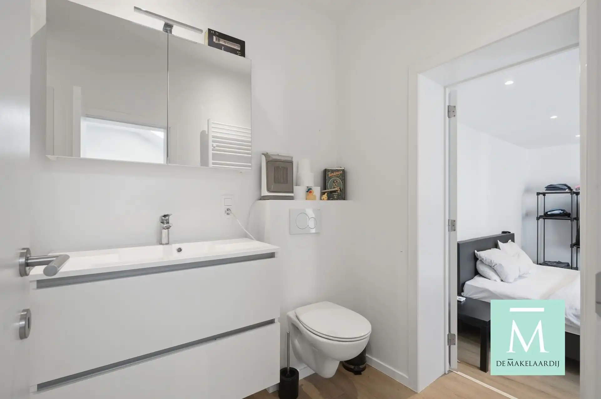 Volledig gerenoveerde woning met inpandige garage met toplocatie in Mechelen foto 13
