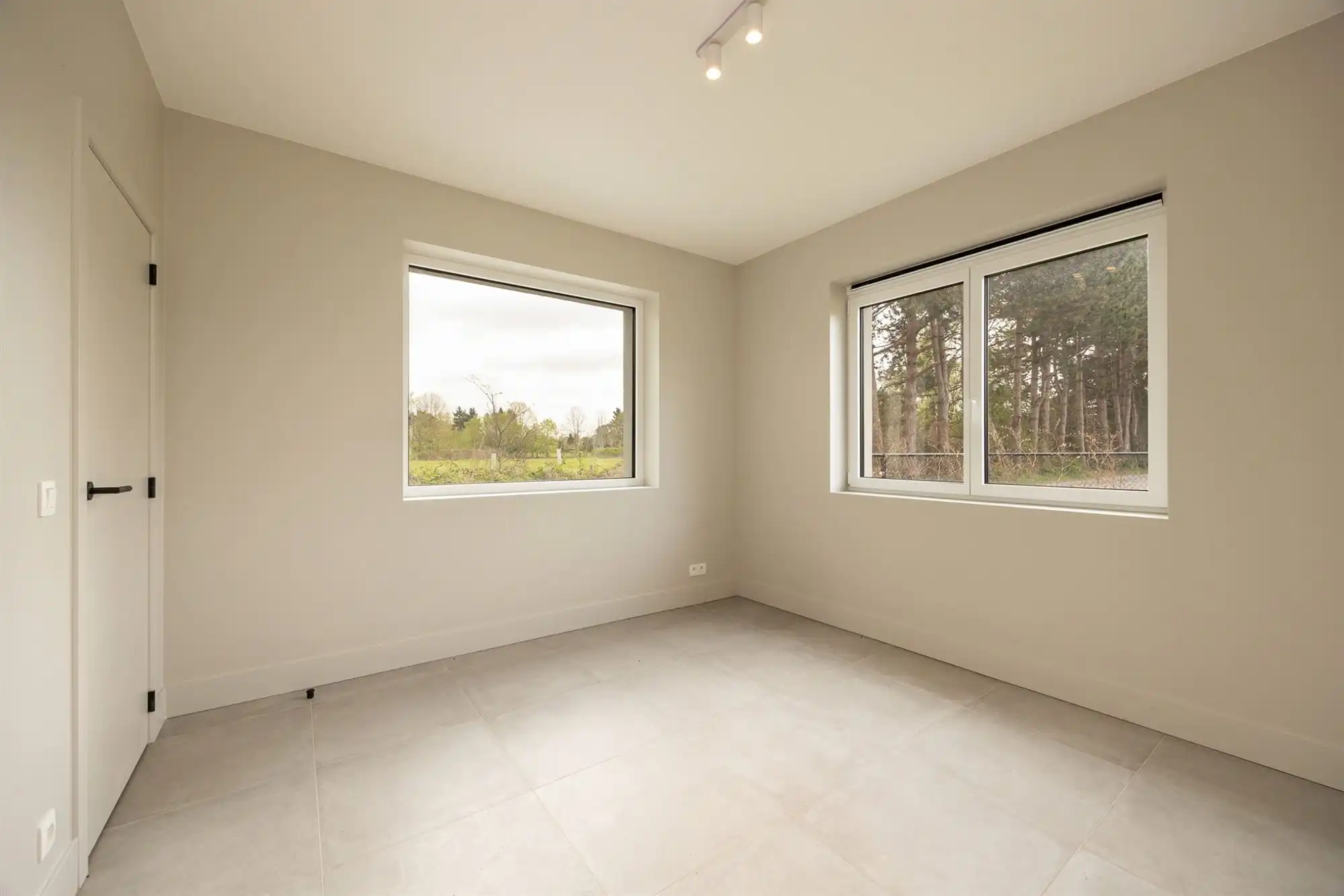 Energiezuinige open bebouwing met landelijk zicht foto 16