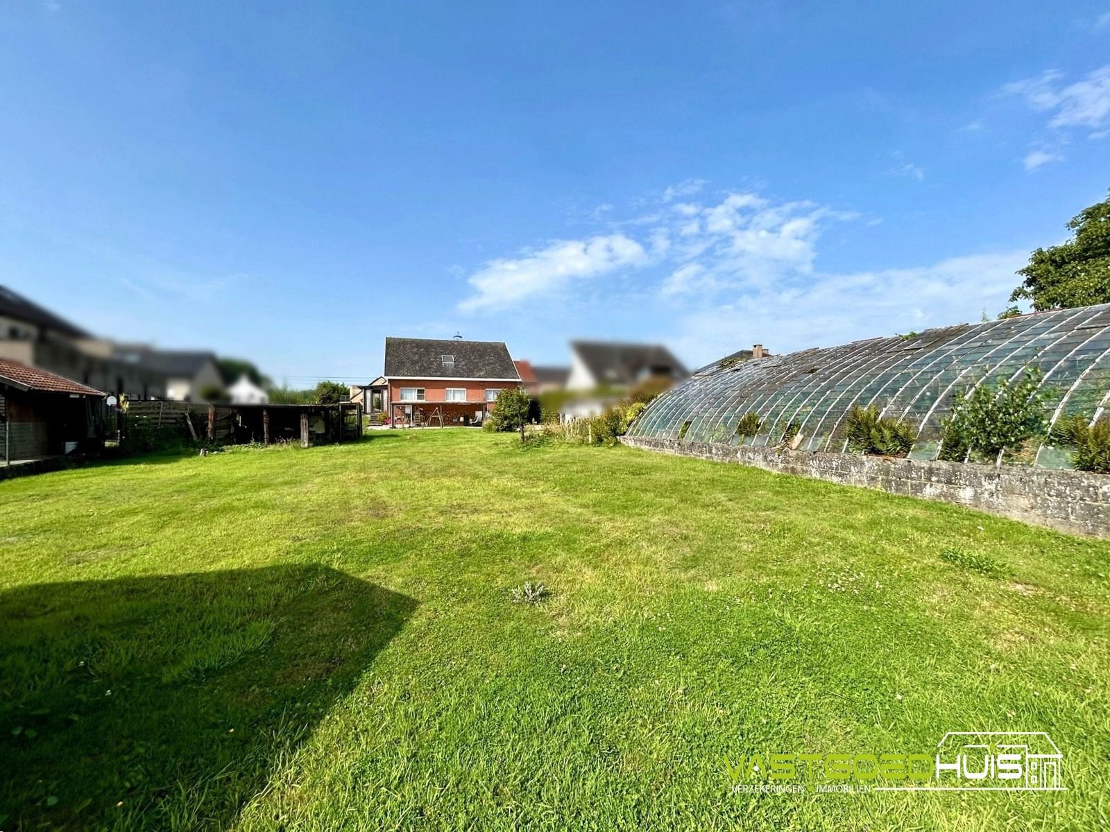 Karaktervolle, te renoveren villa met tuin foto 27