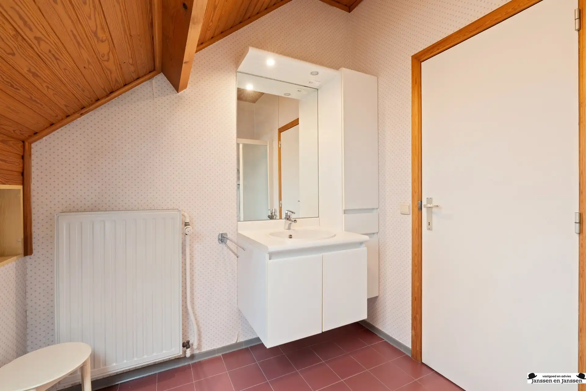 Karaktervolle villa op aan de Bredabaan foto 20