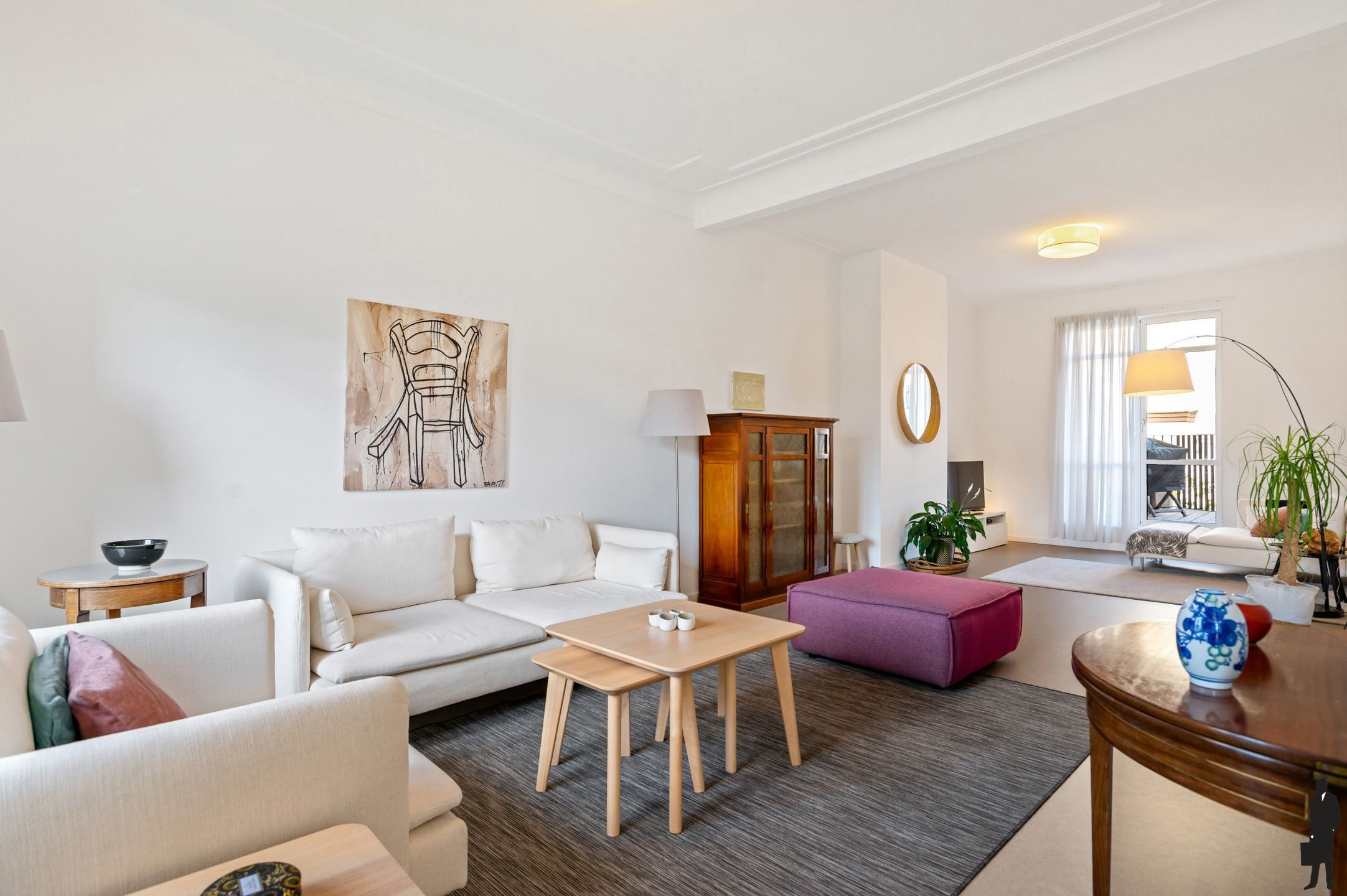 Gemeubeld appartement met terras en poetsdienst. foto 3