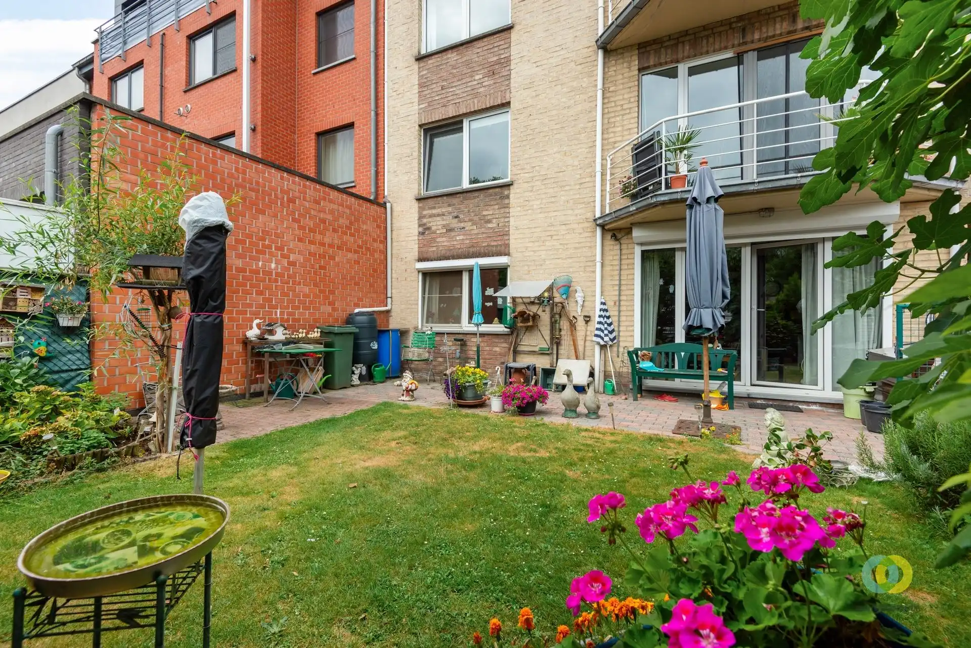 Hoofdfoto van de publicatie: Gelijksvloer appartement met twee kamers en tuin