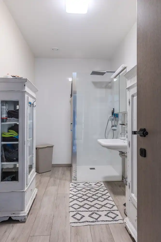 Multifunctioneel industriecomplex met woongelegenheid op topligging te Lanaken foto 21