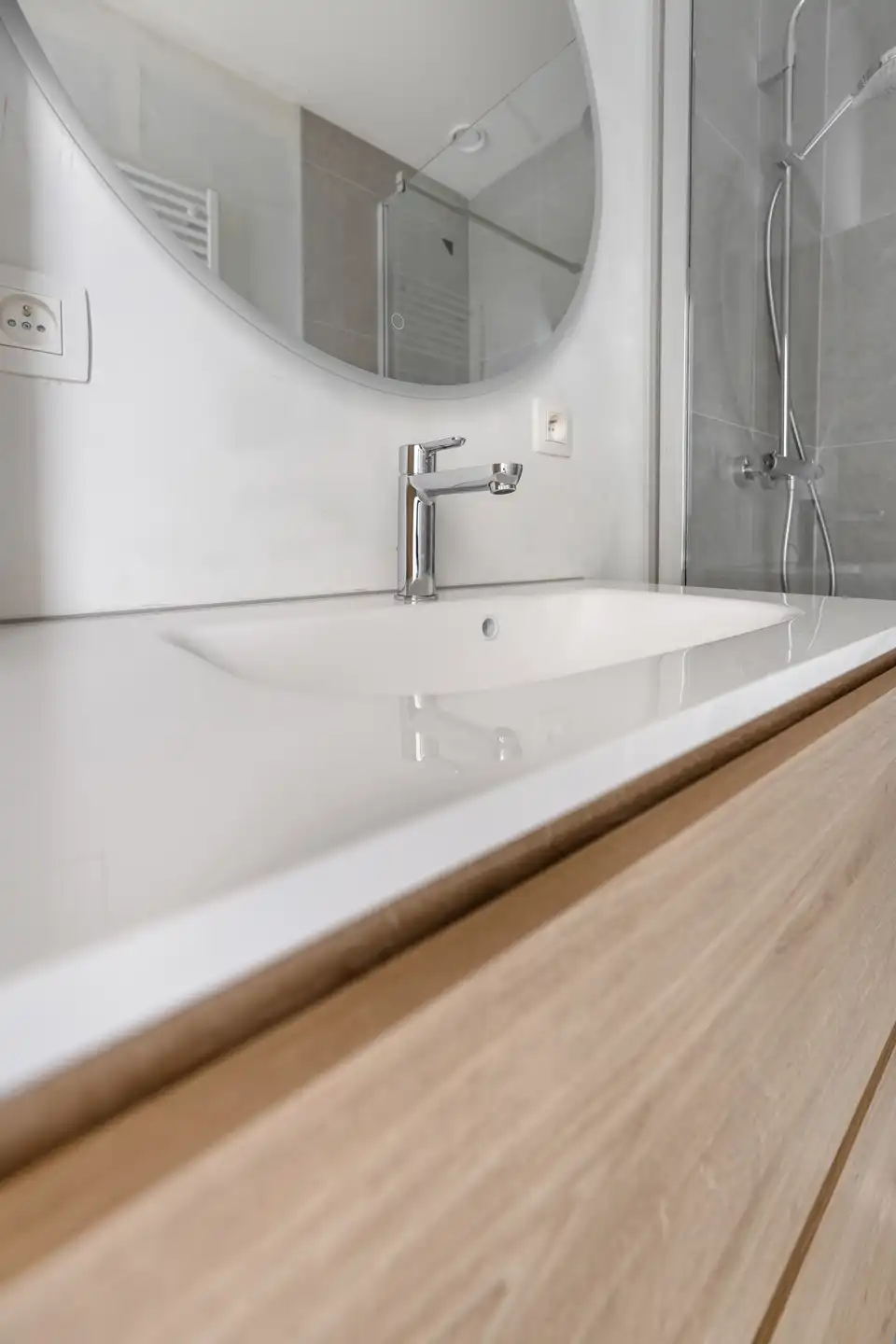 Stijlvol gelijkvloers appartement met tuin foto 13