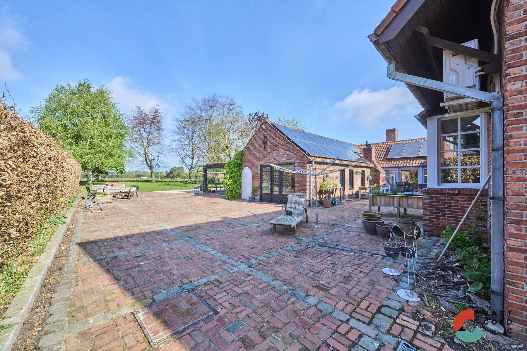 Rustig gelegen karaktervolle hoeve met zicht op de weilanden foto 37