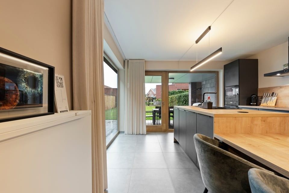 RECENTE ENERGIEZUINIGE WONING MET 3 SLAAPKAMERS, GARAGE EN ZONNIGE TUIN foto 13